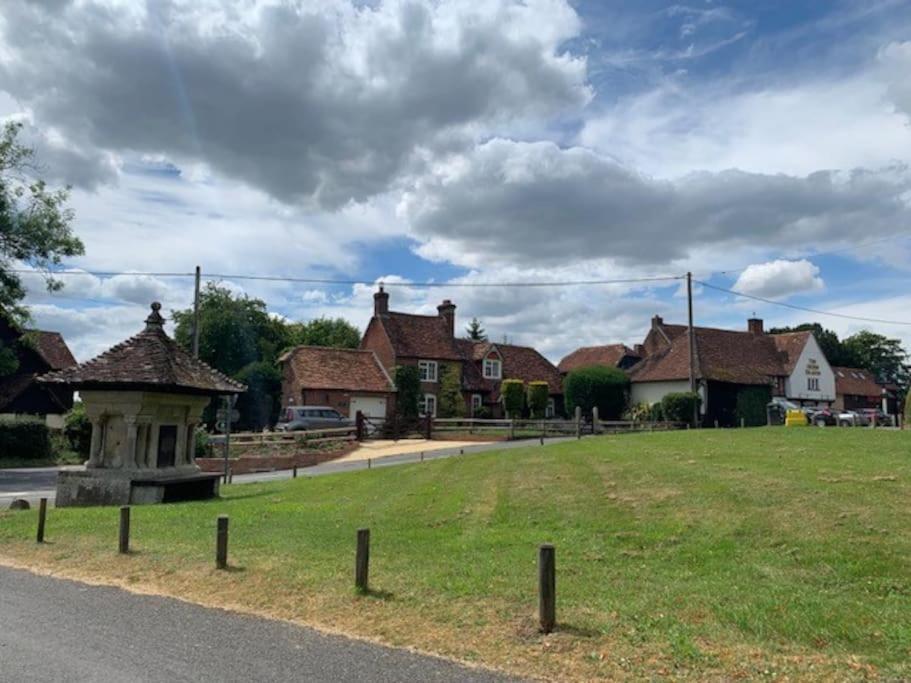 The Coach House Daire Alderbury Dış mekan fotoğraf